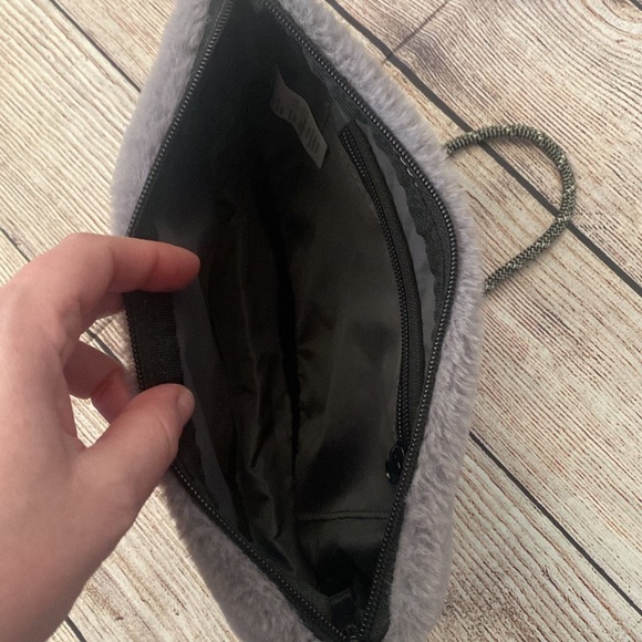 Kavu purse/NWOT - Picture 5 of 5